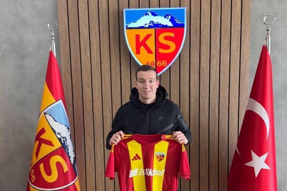 دينيس ماكاروف ينهي عقده مع كايserispor ويخطط لتقديم شكوى إلى الفيفا