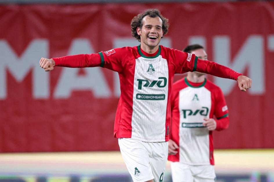 Zenit makes an offer for Lokomotiv worth €4 million and Vasiliev for Karboukas